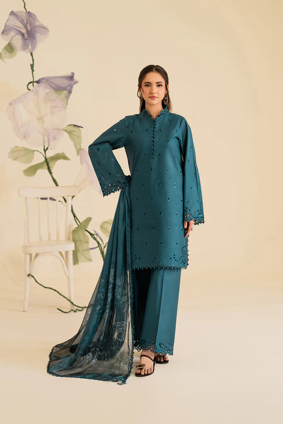 UE-421 Embroidered Textured Lawn