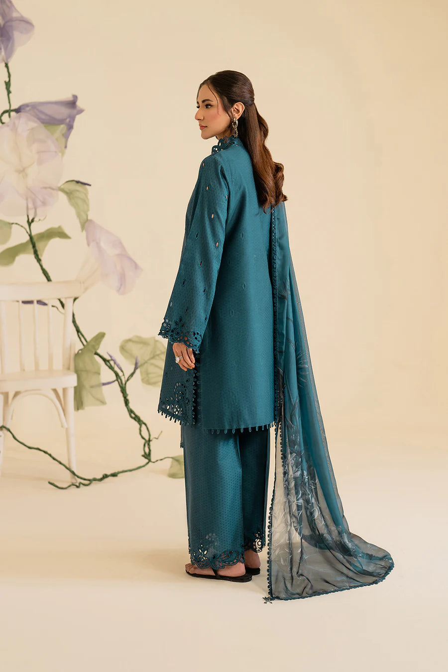 UE-421 Embroidered Textured Lawn