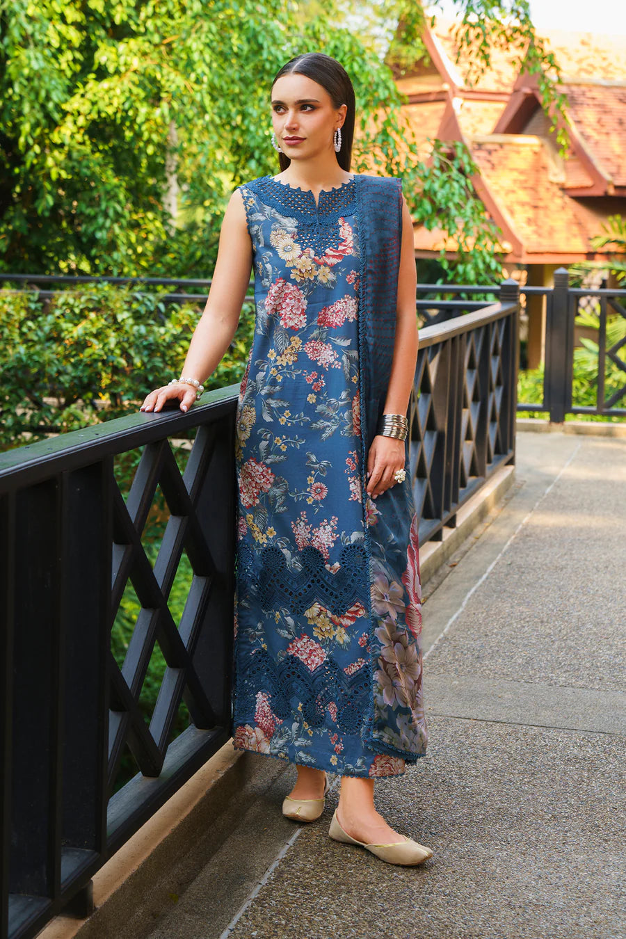 UE-242 Printed Lawn