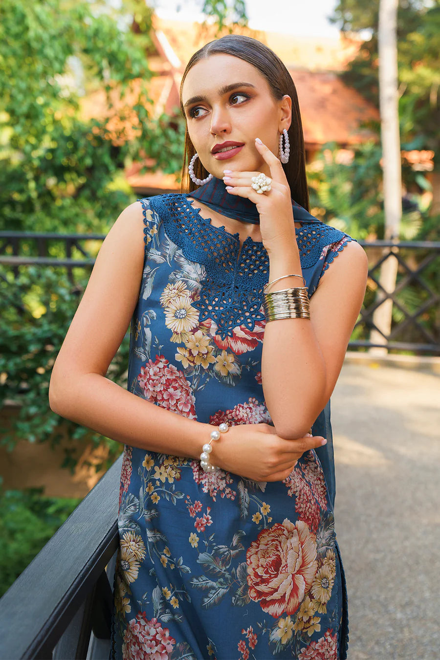 UE-242 Printed Lawn