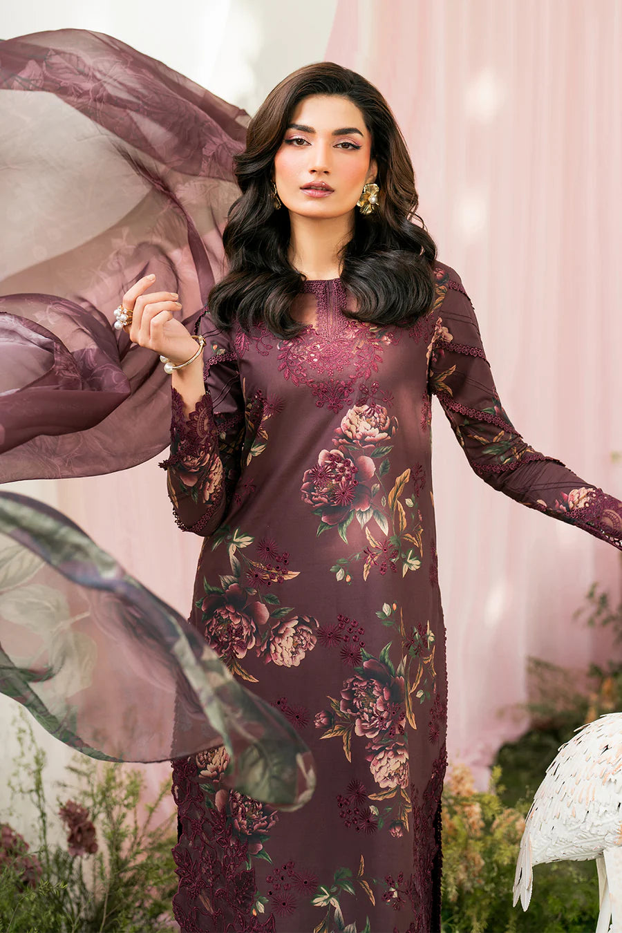 IFE-10 Embroidered Lawn