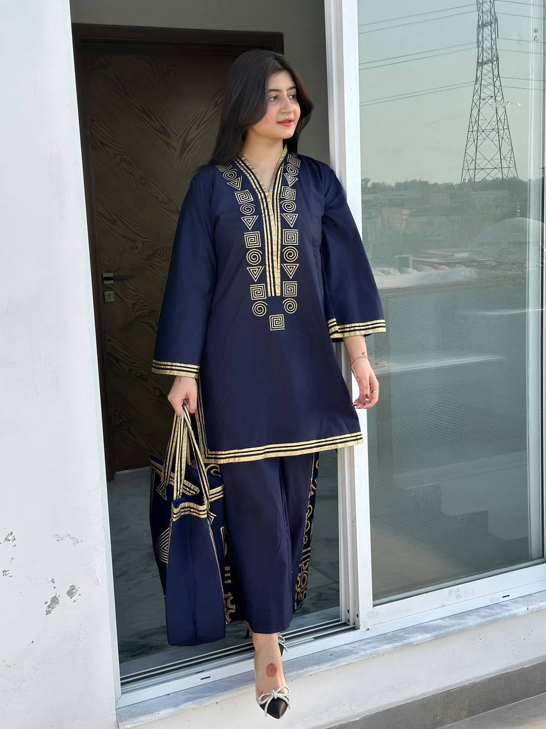 LuluSar Brand Luxury 2pc Embroidered Collection