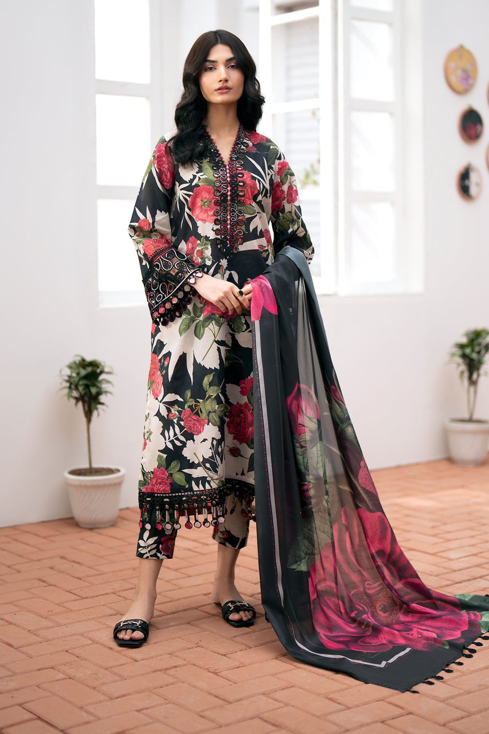 BAROQUE BRAND PRINTED DHANAK SUIT