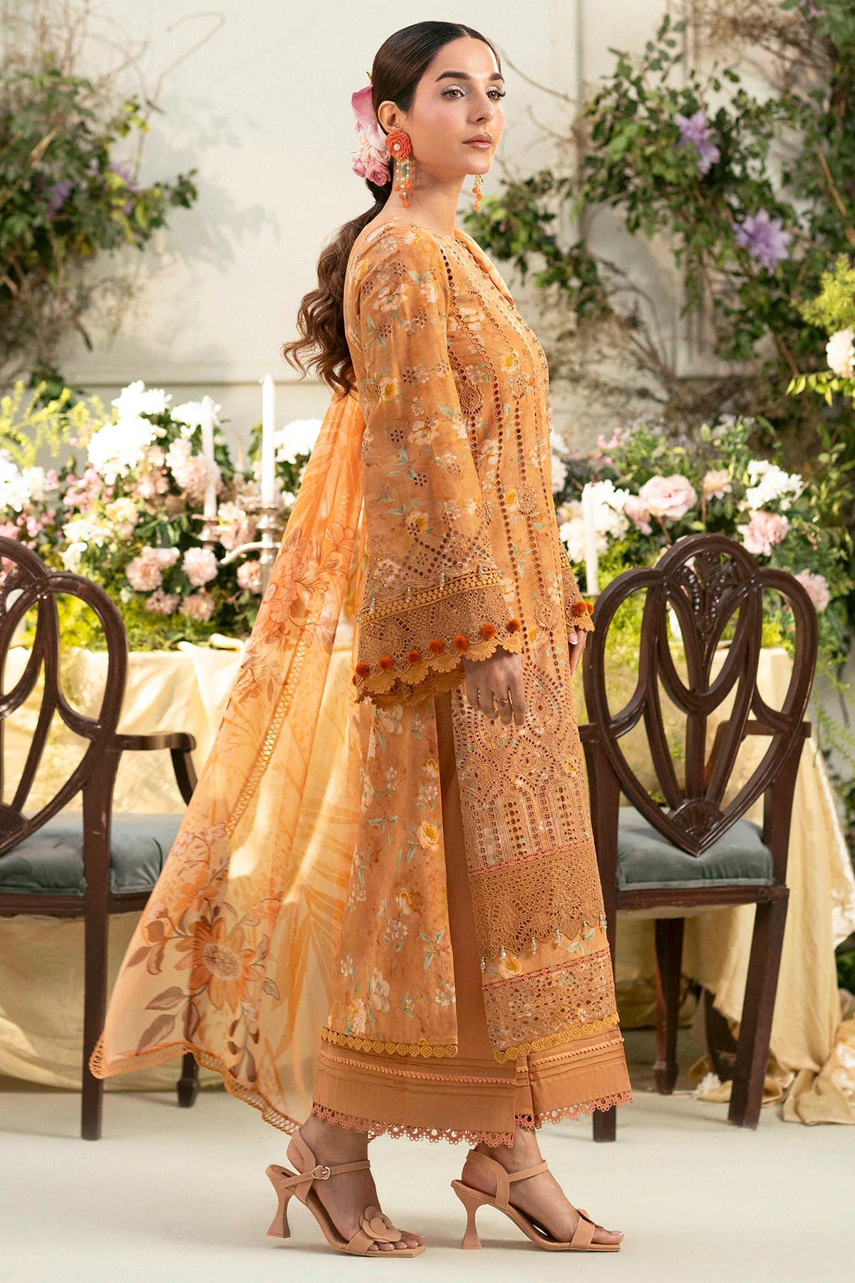 5431-BLUEBEELL EMBROIDERED LAWN UNSTITCHED BY MOFITZ