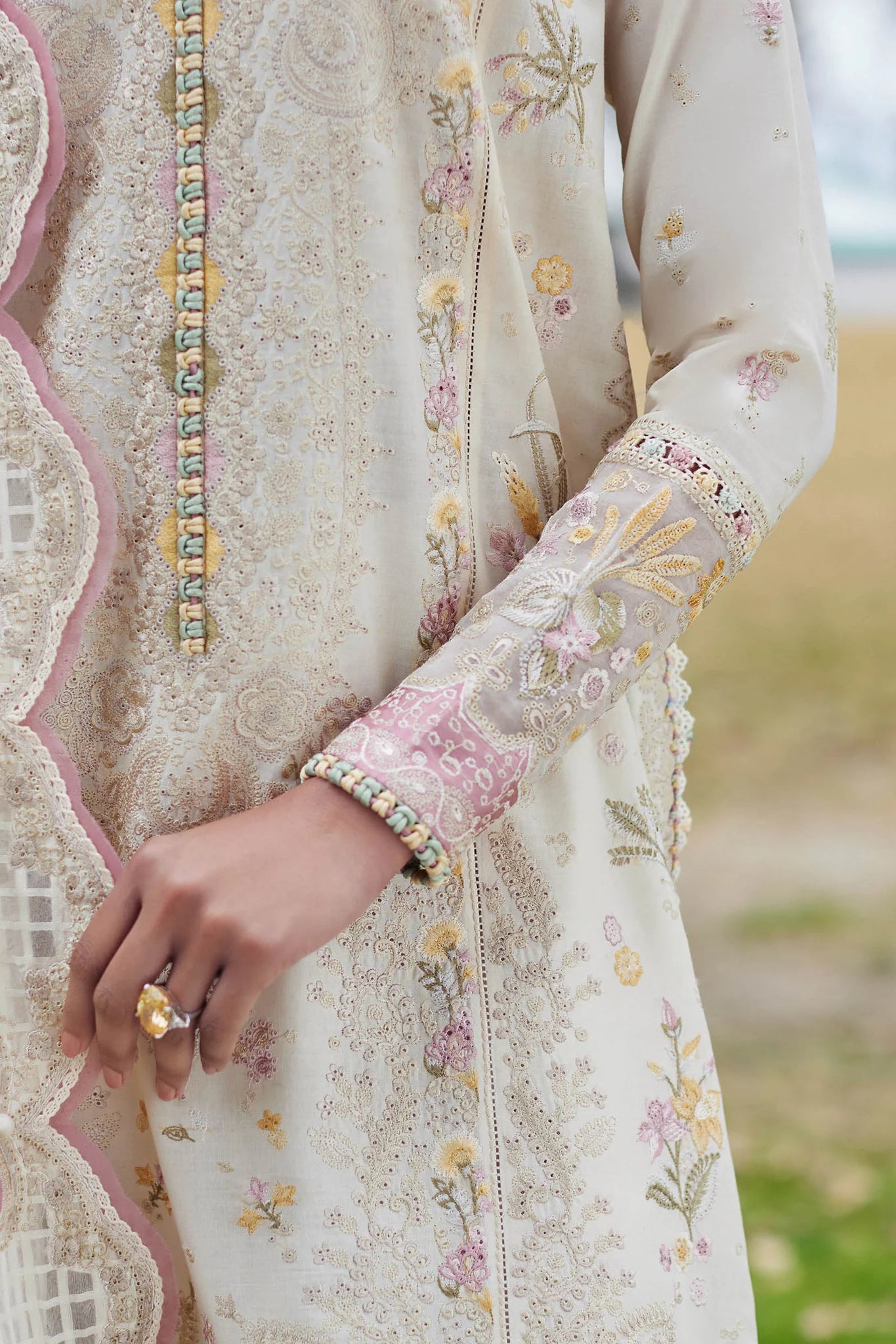 Elan Lawn- NEZIHA EL24-05A