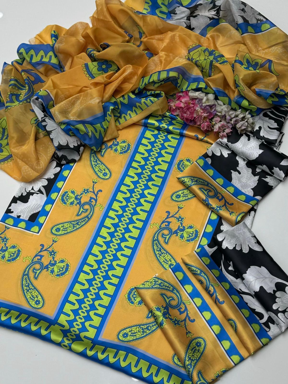 Shamooz Silk Tie N Die Digital Print