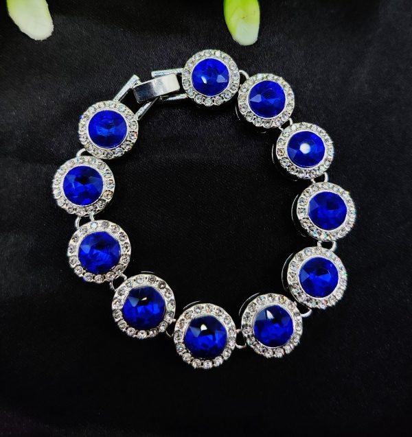 1 Piece Imported Exquisite Adjustable Heart Crystal Bracelet – Imported Elegance | Best Quality Artificial Bracelet For Girls & Women | Bracelet For Every Occasion | Elegant Design